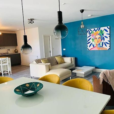 Stunning Huge Openplan 2Bed Flat Apartment Woking Exterior foto