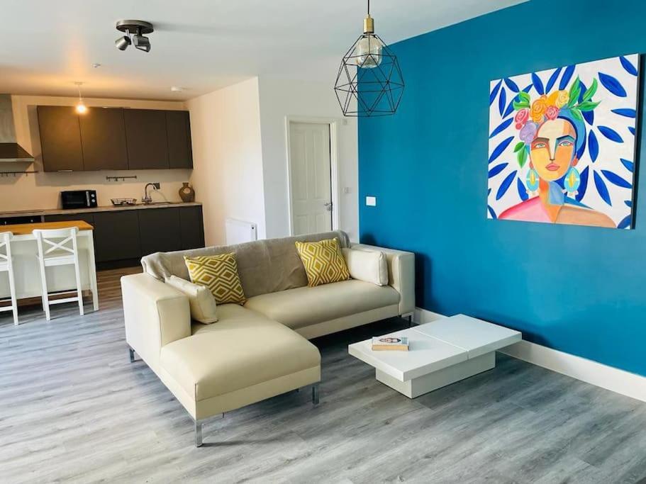 Stunning Huge Openplan 2Bed Flat Apartment Woking Exterior foto