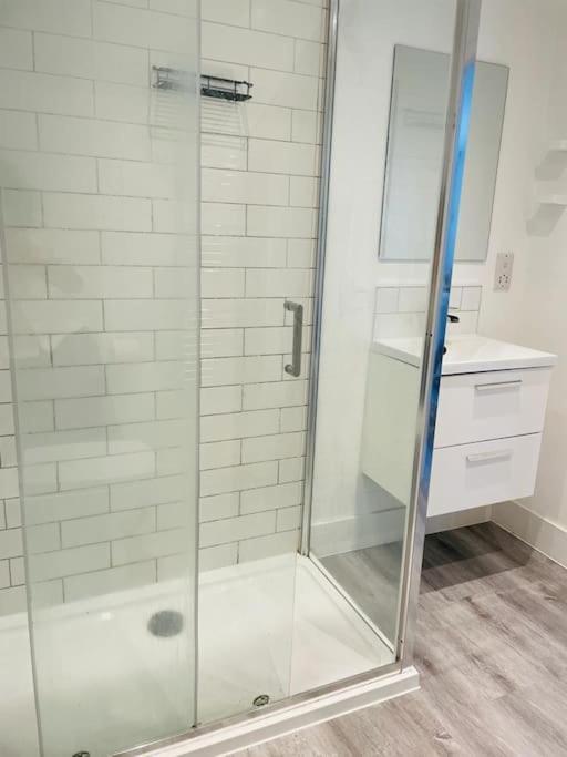 Stunning Huge Openplan 2Bed Flat Apartment Woking Exterior foto